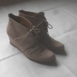 Women's Franco Sarto 8m Suede pump shoe